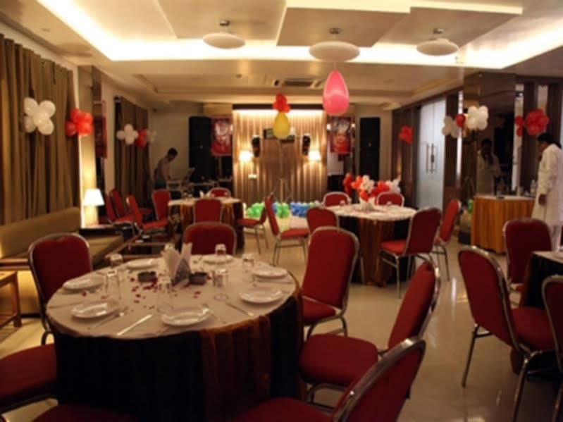 Hotel Poonam Plaza Agra (Uttar Pradesh) Exterior foto